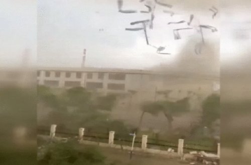Çində tornado nəticəsində 13 nəfər yaralandı - Video