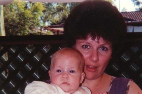 20 il həbsdə yatan ananın günahsız olduğu ortaya çıxıb