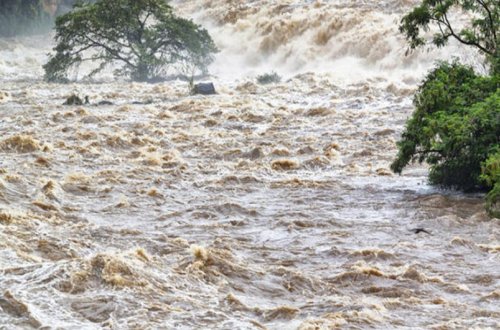 Leysan yağıb, çaylardan sel keçib - FAKTİKİ HAVA