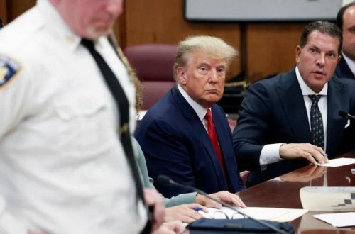 Trampa qarşı iqamətgahında tapılan gizli sənədlərlə bağlı cinayət işində ittiham irəli sürülüb