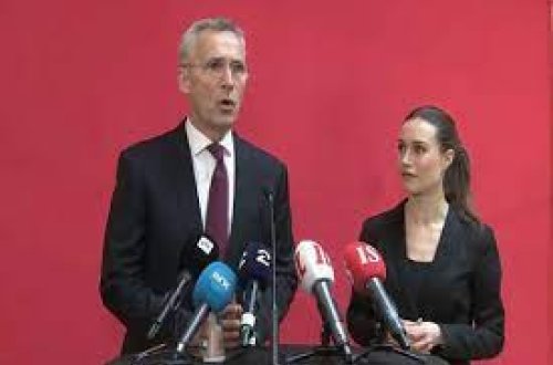 Stoltenberq Finlandiyanın baş naziri Marinlə görüşüb