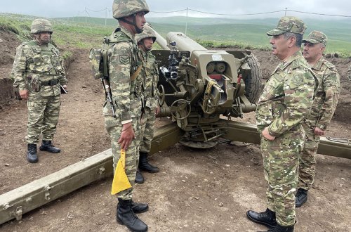 Zakir Həsənov azad edilmiş ərazilərdə komanda-qərargah təlimini izlədi - VİDEO