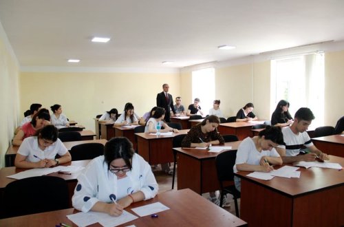 Mingəçevir Dövlət Universitetində yaz semestrinin imtahan sessiyası uğurla davam edir (FOTO)