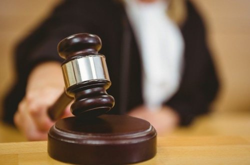 Bakıda dələduzluq etməkdə təqsirləndirilən sayt rəhbərinə hökm oxunub