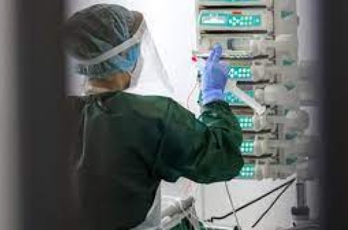 Böyük Britaniyanın 23 faizi Covid-19 epidemiyasının yalan olduğunu düşünür