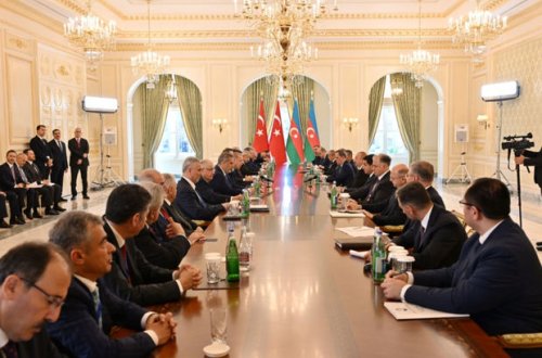 İlham Əliyevin Rəcəb Tayyib Ərdoğan ilə geniş tərkibdə görüşü keçirilib - YENİLƏNİB