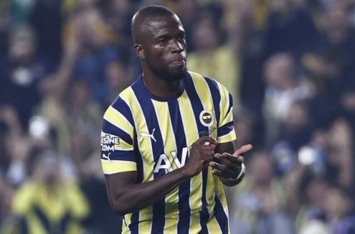 Enner Valensiya rekord qıraraq 