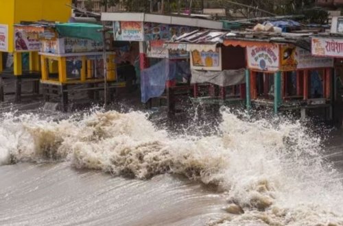 В Индии из-за приближающегося циклона эвакуировали порядка 74 тыс. человек