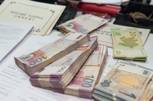 Azərbaycanda taksi fəaliyyəti üçün dövlət rüsumları müəyyənləşir