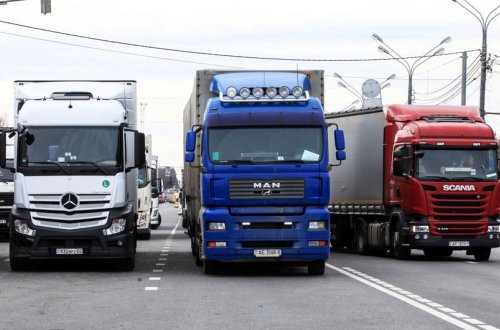 Sərnişin və yük daşımalarına görə icazənin alınması üçün tələb olunan sənədlər müəyyənləşir