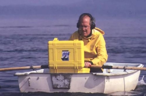 Balinaların mahnı oxuduğunu kəşf edən alim öldü