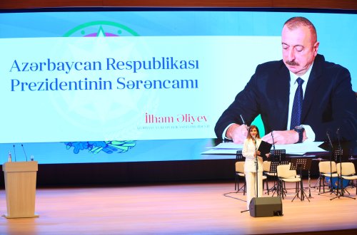 Dünyadakı Azərbaycanlı Təbiblərin Simpoziumu öz işinə başlayıb