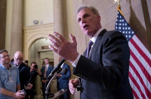 Kevin Makkarti: “Baydenin oğlunun işi ABŞ-da ikili standartlar sistemini nümayiş etdirir”