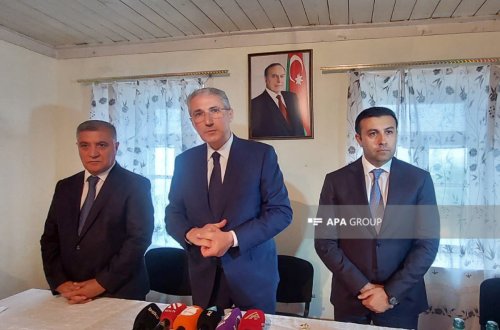 Dövlət Komissiyası Gədəbəyin Söyüdlü kəndində sakinlərlə görüş keçirib - FOTO - YENİLƏNİB-1