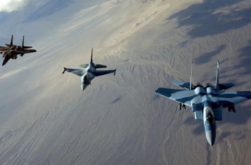 KİV: “F-16 qırıcıları Ukraynaya gələn ilin əvvəlində veriləcək”