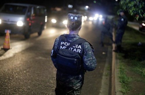 Hondurasda hovuz zalına silahlı hücum edilib: 11 ÖLÜ