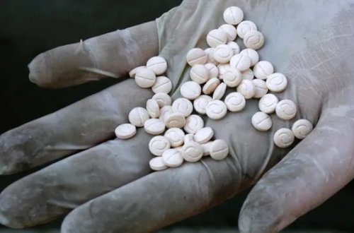 BBC: “Suriyada əsgərlər və Əsədin ailəsi narkotik ticarəti edir” 