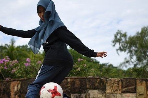 Fransada qadın futbolunda hicaba icazə verilməsi haqqında danışıqlar aparılır