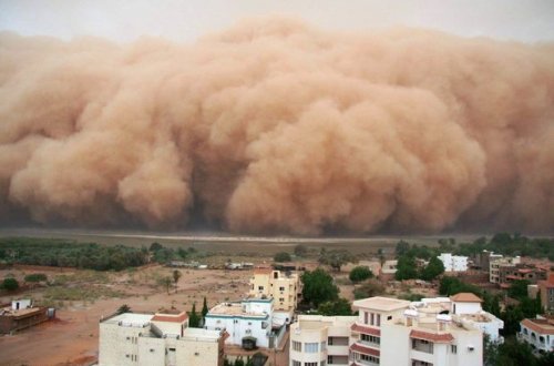 İranda qum fırtınası: Ölən var