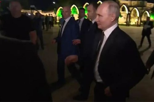 Putin Dağıstanda xalqını salamlamaq üçün küçəyə enib
