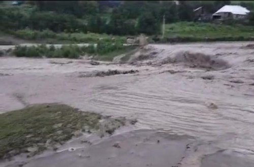 Daşkəsəndə sel fəlakəti zamanı bağlanan yollar açıldı