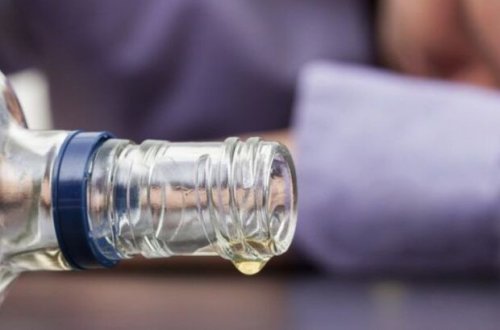 Bakıda kişi sirkə turşusu içib özünü öldürdü