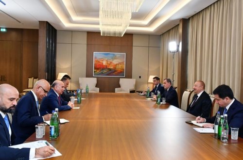 Prezident İlham Əliyev İraqın Baş nazirinin müavinini qəbul edib