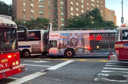 Nyu-Yorkda iki avtobus toqquşub: 18 YARALI