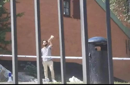 İraq İnterpola müraciət edib: İsveçdə Quranı yandıran şəxsin tutulmasını istəyir