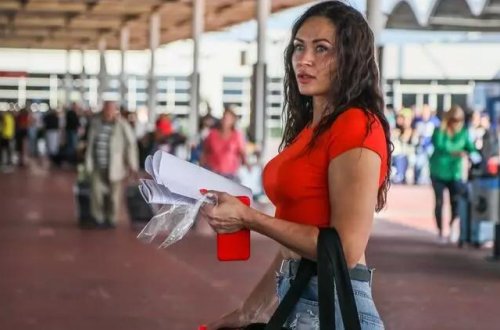 Antalyaya hava yolu ilə gələn turistlərin sayı 6 milyonu ötüb