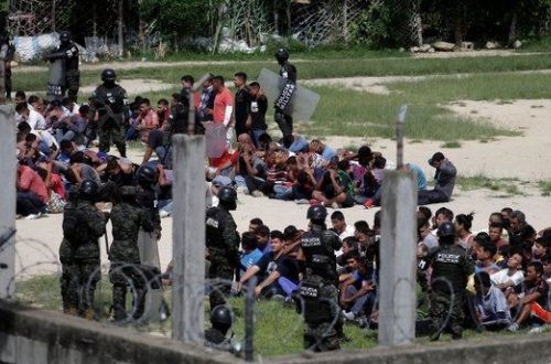 Hondurasdakı həbsxanalarda keçirilən əməliyyatda 1000-dən çox silah ələ keçirilib