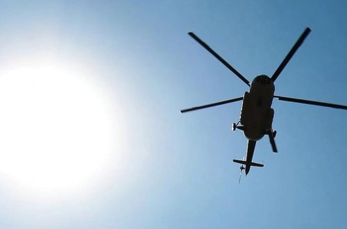 Helikopter Everest dağında radarlardan itib
