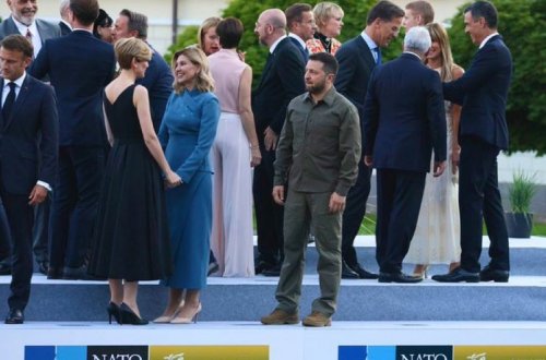 NATO sammitində Ukrayna böhranı: Qərb liderləri Zelenskini güclə sakitləşdiriblər