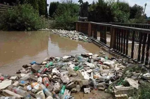 Hindistanda daşqınlar və torpaq sürüşmələri can alıb