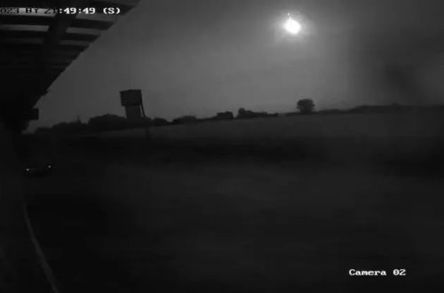 Bolqarıstan üzərindən keçən meteor Rumıniyaya düşüb