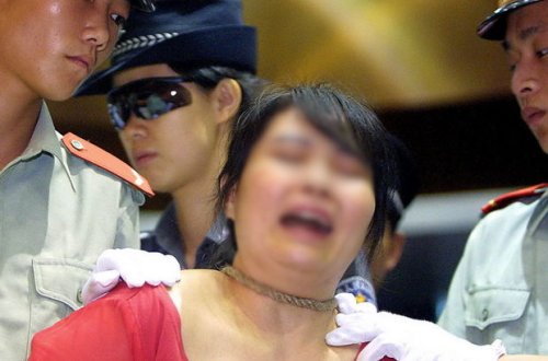 Çində bağça müəlliməsi edam edildi - FOTO