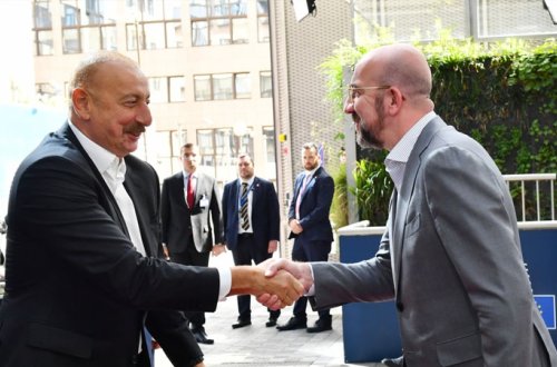 İlham Əliyevlə Şarl Mişel arasında görüş başa çatdı  (YENİLƏNİB)