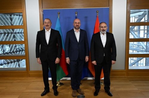 Brüsseldə Azərbaycan, Aİ Şurası və Ermənistan liderləri arasında görüş başlayıb