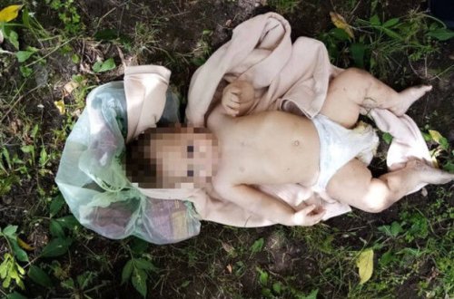 Rusiyada dördüncü mərtəbədən yıxılan körpə sağ qaldı - FOTO