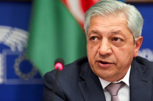 Prezident deputatı təltif edib