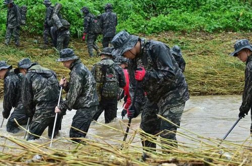 Cənubi Koreyada daşqınlar nəticəsində ölənlərin sayı artıb