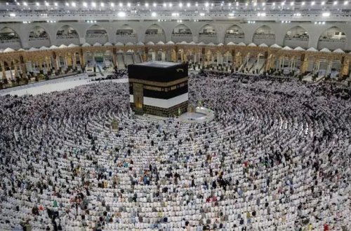 Kəbənin örtüyü dəyişdirilib