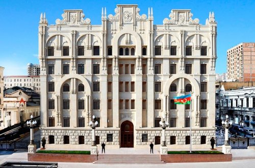 Bakıda körpəsini zibil qutusuna atan anaya cinayət işi açılıb