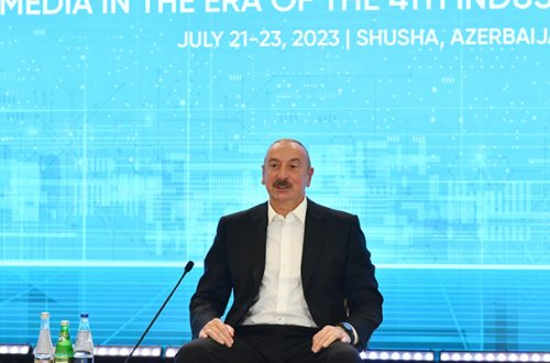 Prezident Şuşadakı forumda çıxış edir - Canlı