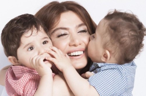 Ruhi ilk dəfə övladlarını göstərdi - Fotolar