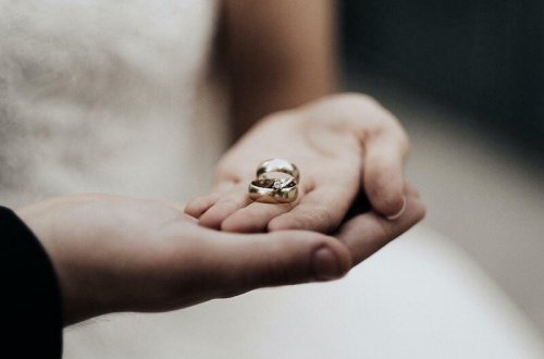 Azərbaycanda şok olay - Bəy toyunda qonağı bıçaqladı