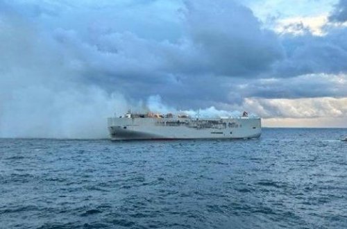 Hollandiyada yük gəmisində yanğın baş verib: 1 ÖLÜ
