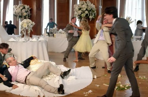 Azərbaycanda bəy qız toyunda nişanlısının keçmiş sevgilisini bıçaqladı (VİDEO)