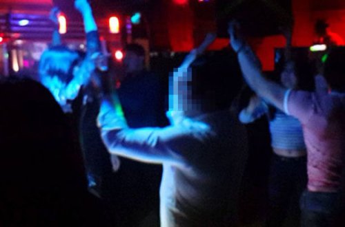 Bakıda iki qadın britaniyalı iş adamını şantaj etdi: “Yatdığım yerdə şəklimi çəkiblər”