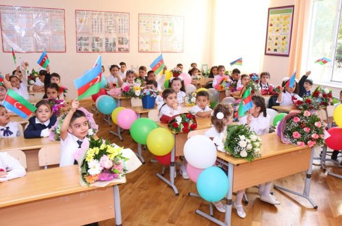 Avqustun 1-dən məktəblərin I sinif üzrə boş qalan yerlərinə prioritetsiz qəbul aparılacaq